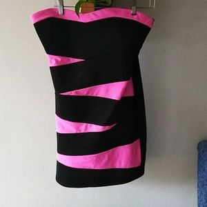 Black and pink dress strapless